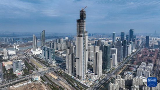 南京416.6米超高层<em>建筑项目</em>主体结构全面封顶