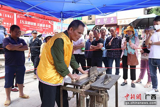 广西隆安县举办“四月八”农具节 传承“那”文化