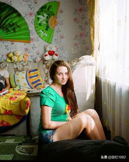 真实的俄罗斯农村女孩照片，照片来自俄罗斯摄影师
