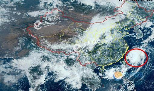 第8号<em>台风路径实时发布系统最新</em>云图 台风“巴威”高清卫星云图...