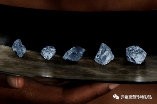 每周<em>珠宝资讯</em>|南非发现39.3克拉顶级蓝钻石，成交价超4000万...