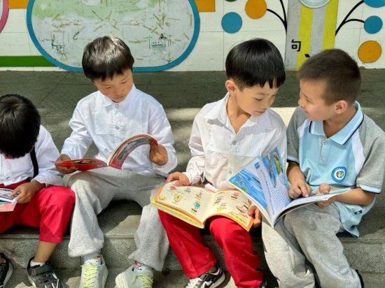 郑州市中牟县东风路小学开展第九届校园读书节