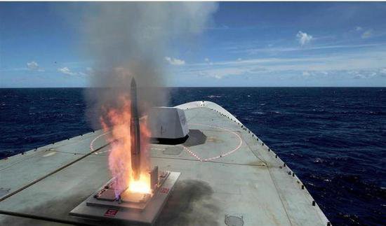 美军学台军设计？新战舰安装倾斜导弹发射箱，升级火力对抗解放...