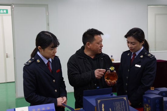 贵州毕节：种下红天麻 酿出“幸福酒”