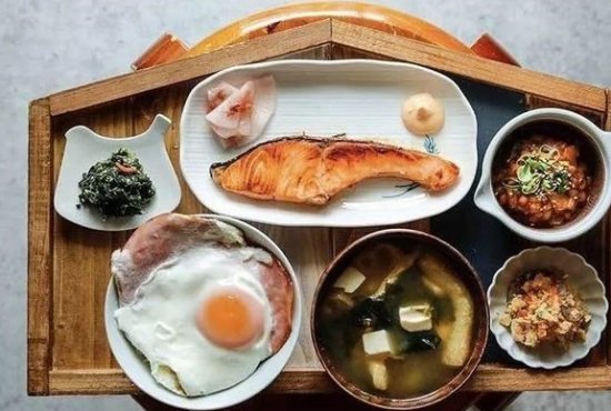 日本6口之家，不足<em>3平米的</em>厨房，每天都在上演温情的故事！