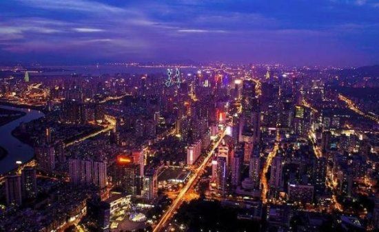 垫资买房重现 , 不少城市都类似上海一样 , 出现了额度紧张