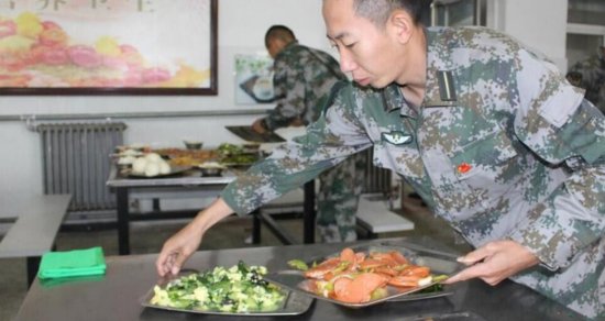 中国解放军伙食肉少？<em>一天一斤</em>肉的标准，恐怕只有美军比得上了