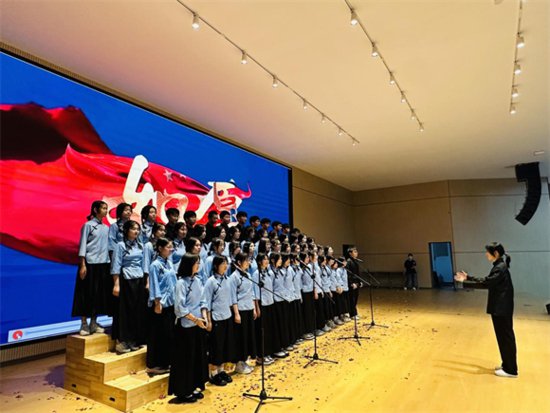 安远一中东校区开展纪念“五四运动”红歌合唱大赛