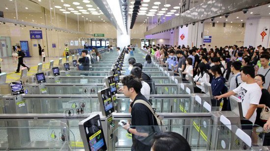 <em>广东</em>“五一”假期旅游总收入245.2亿元，接待游客3881.9万人次