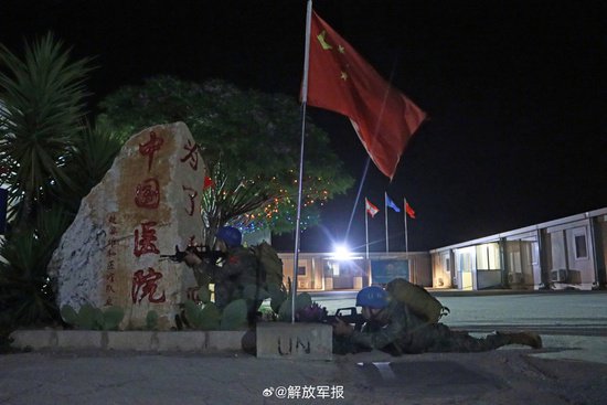 中国第22批赴黎维和医疗分队开展全要素应急疏散演练