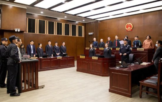 上海一中院一审公开宣判许垚故意<em>杀人</em>、投放危险物质案