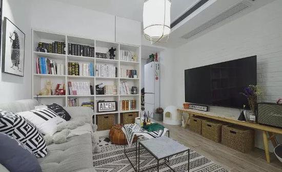无论小户型客厅大小，都应精心设计，打造美观舒适的家居空间