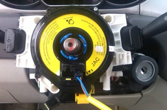 汽车方向盘里面藏着的<em>小</em>部件—气囊游丝，导电滑环有哪些应用？